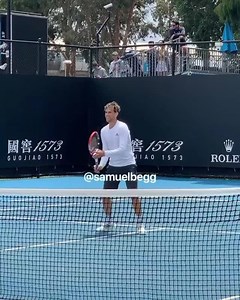 4.2K views · 38 reactions | @domithiem with some sharp volleys during AO2020 practice  (:@samuelbegg) Follow us @hitwithme羅for more tennis!  #dominicthiem #thiem #domithiem #tennis #ausopen #tenniscourt #grandslam #hitwithme #tennislife #ao2021 #volley #melbourne #tennisplayer #tennispro #tennispractice #tennistraining #tenniscoach #tenis #tennis # | Hit With Me | Facebook