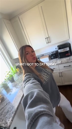 what i got to eat today! remember food is fuel & what works for me might not be the solution for everyone! 💗💗 #gymtok #gymgirl #wieiad #food #foryou