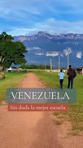 Kamarata con vista al Auyantepui de la casa de estudio VENEZUELA https://vm.tiktok.com/ZMAttDPFv/ | Heroe Auyantepui
