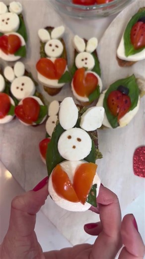 VALENTINE’S DAY CROSTINI♥️ I absolutely love this appetizer for Valentine’s Day, making little bunnies and ladybugs on crostinis!! Taste good and looks adorable! full recipe and how to on my SUBSTACK today too! #Valentinesday #EasyRecipe #Appetizers #valentinesdayrecipes