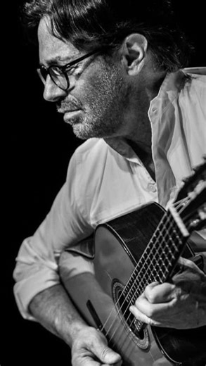 Al Di Meola plays guitar with speed, soul, and global color, turning complex ideas into clear stories. He broke through with Return to Forever, then soared with solo albums like Elegant Gypsy and the acoustic Guitar Trio. Across stages and studios, he blends Latin rhythm, jazz pulse, and tight melodies into bold, living music.​ Born July 22, 1954, in Jersey City, New Jersey, he grew up near the New York scene and its big sounds. That location gave him clubs, records, and mentors that pushed his 