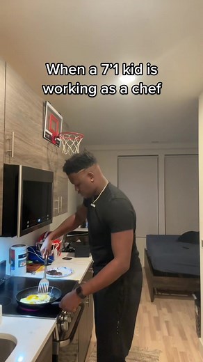 Clifford Taylor IV (@clifford) - 7'1 Kid Working as a Chef Parody | The Clifford Show