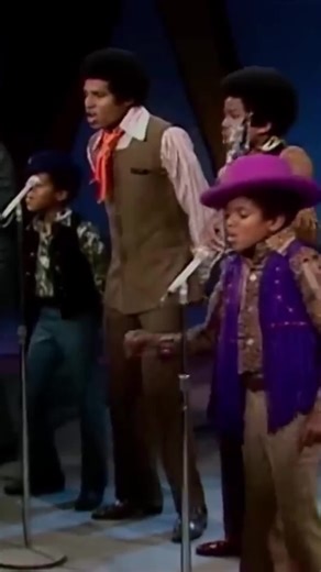 Love is in the air, and Valentine’s Day is right around the corner! 💘 Take a look back at some of our favorite love songs performed on The Ed Sullivan Show. #lovesongs #theedsullivanshow #thejacksons #thetemptations #dionnewarwick