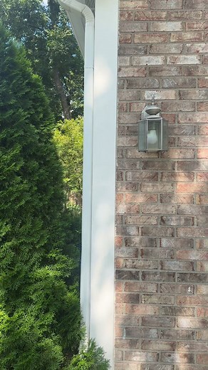 TGIF & emphasis on the 20 years younger 💡💡💡 These are the *Rae* lights and I can’t stop talking about them. AND make sure to check out their website for other beautiful lights! Also, I think it’s also important to mention how much I loved partnering with this brand. Their communication was top notch and were super flexible to create for 💕 | MOD LIGHTING