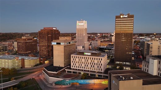 T.B. Pasko talks his book, "Knights on the Graveyard Watch". He mentions his experience working at the Akron Police helped him write the book and the relation between the Akron Police Department and his fictional story about police. https://tbpaskoauthor.com/ https://www.amazon.com/Knights-Graveyard-Watch-T-Pasko/dp/1684923204 | WAOH TV | Facebook