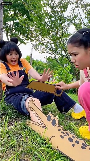 หนูแย้มโดนจรเข้กัด ทำยังไงดี😅 #yimyamtv #หนูยิ้มหนูแย้ม #funny