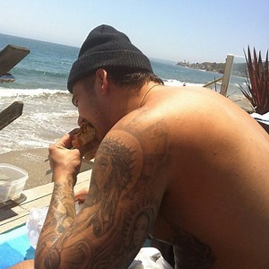 Rob Kardashian Returns to Instagram With Shirtless Throwback—See the Pic!