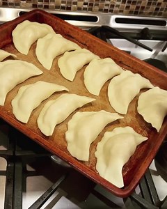 What to do with all those Cinco de Mayo leftovers? How about some empanadas! They are easy to make thanks to our Hand Pie & Pocket Maker, Kitchen Spritzer, and Deluxe Air Fryer. You can use this Pizza Pocket recipe as a guide to bring them to life: https://bit.ly/39JnHu7 Thanks @pamperedcheflinda for the #howipamperedchef inspiration! | Pampered Chef