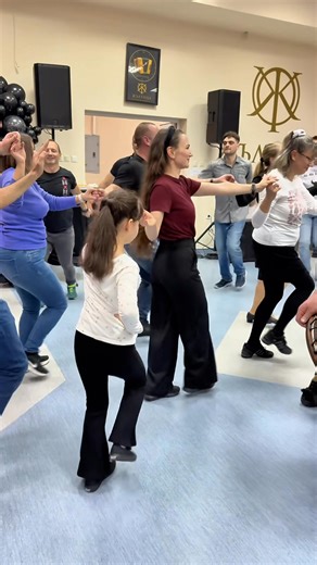 Януарска хоротека в Жълтица! 🥳 •••••••••••••••• Запиши се в новите ни групи за начинаещи! от 9-ти февруари - понеделник и сряда от 19:30 часа от 10-ти февруари - вторник и четвъртък от 19:30 часа Обади се на: 0894 64 33 00 | Танцова задруга Жълтица - гр. Русе