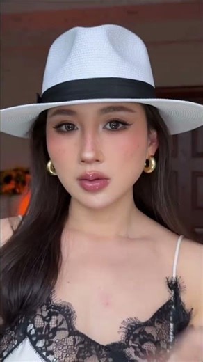 Elegant Asian Style: The Timeless Beauty of Freckle Makeup