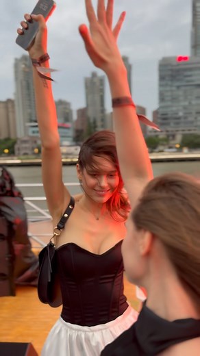 BOATRIDERS on Instagram: "Our first yacht party in Shanghai was absolutely unforgettable — and this is just the beginning. See you all again soon! ✨ @dxbboatparty X @technoandchill  我们在上海的首次游艇派对简直令人难忘——而这仅仅是个开始。很快再见！ "