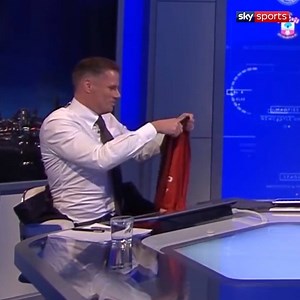 726K views · 7.8K reactions | 臘‍♂️ Looks like Jamie Carragher is...