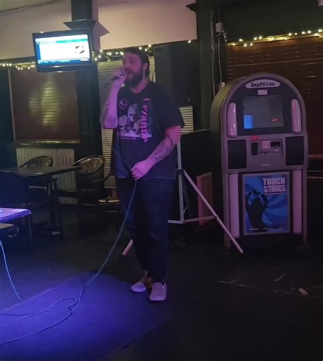 throwback thursday karaoke. all the tunes, all the awesome! #throwbackthursday #karaoke #ogkaraoke #walnutgrovepub #walnutgrove #langley #surrey #mapleridge #thursday #sing #freeentertainment #karaokewithencore