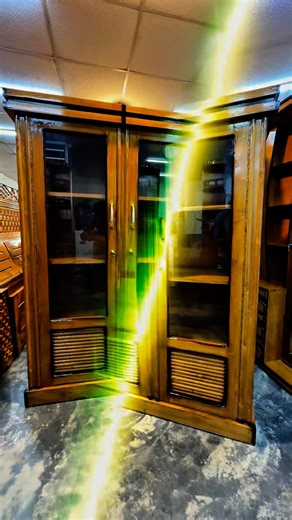 R H FURNITURE HOUSE | Showcase 3 Door #bastqulitywood #bestqualityfurniture #beautifuldesign #rhfurniturehouse #gataonly | Instagram