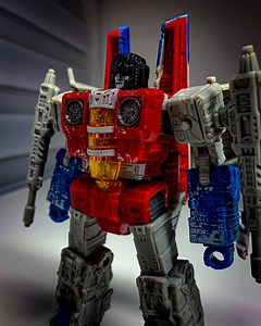 59K views · 1K reactions | Transformers Siege Starscream: The Ultimate Decepticon in Action! #TransformersSiege #Starscream #DecepticonPower #TransformersToys #SiegeCollection #TransformersFigures #StarscreamAction #ToyPhotography #TransformersFan #G1Starscream #TransformersCollectors #ToyReview #ActionFigurePhotography #SiegeFigures #TransformersUniverse | Chopper’s Toys | Facebook