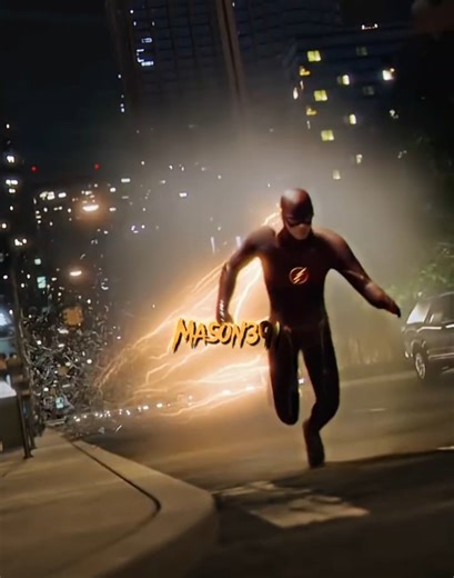 Barry Does a Supersonic Punch #Theflash #Arrowverse #Dccomics #Grantgustin