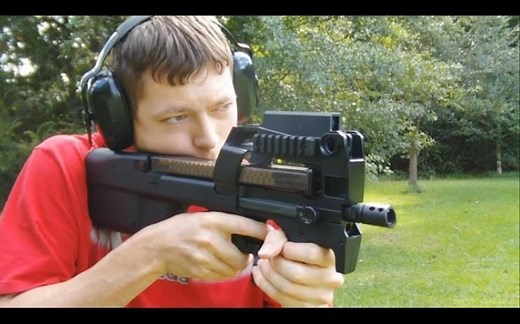 [实射]FN P90冲锋枪实际射击展示