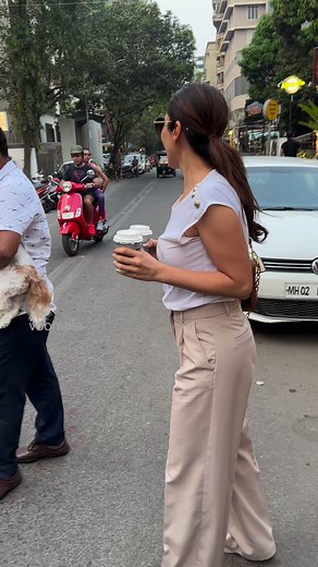 134K views · 413 reactions | Sophie Choudry spotted in Bandra! | Voompla | Facebook