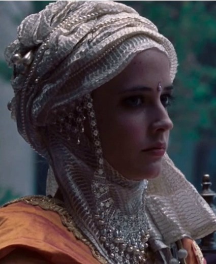 Eva Green's Stunning Costumes in Kingdom of Heaven