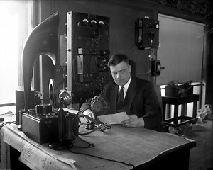 Vintage Chicago Tribune: 100 years of WLS — the ‘World’s Largest Store’ — radio