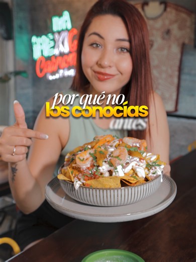 🔥 El próximo plato que pruebes puede ser este. Nachos, ceviche, camarones al ajillo y mucho sabor en una sola orden. 📍 Te esperamos en Santo Taco, todos los días desde las 11:30 AM. #NachosAcevichados #ComidaMexicana #SantoTaco #SantaCruzBolivia #Ceviche