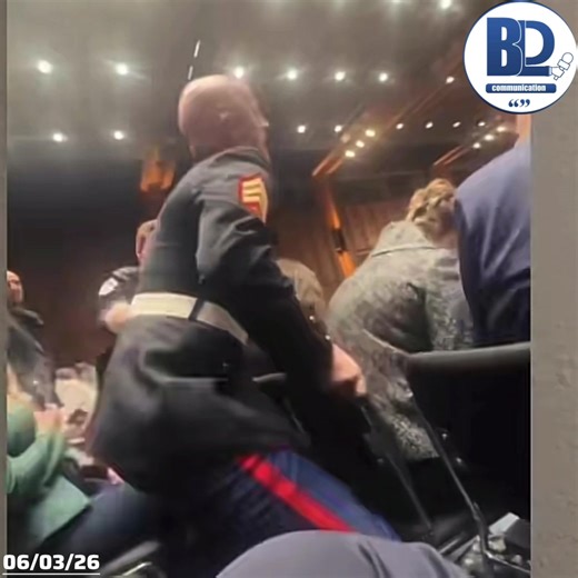 📌L’ancien sergent des Marines, Brian McGuinness, a été expulsé de force ce mercredi, de la sous-commission des forces armées du Sénat pour avoir dénoncé la Guerre contre l’Iran