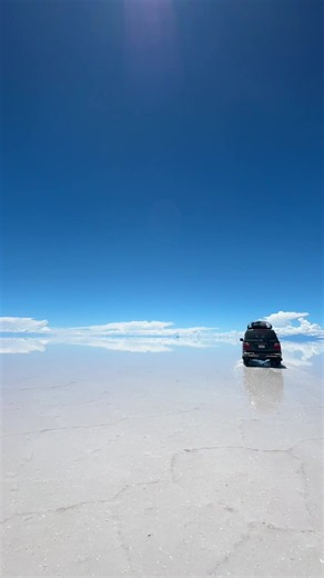 ウユニ塩湖の絶景を二人で見る旅 — 静かで美しい世界