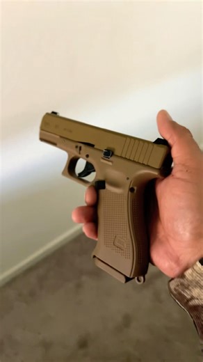 First Time Air Racking GLOCK 19x 🤣🤣 #airsoft #edc #rangeday #recommended