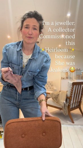 I don’t just design my collections; I craft them using solid, high carat gold and the finest hand selected diamonds. With a reassuring weight, every piece is an heirloom - antique inspired with contemporary details which will stand the test of time. Explore our website (in bio) or fill in an enquiry form (in bio) to discuss having your own jewels bought to life. | Tide and Trove