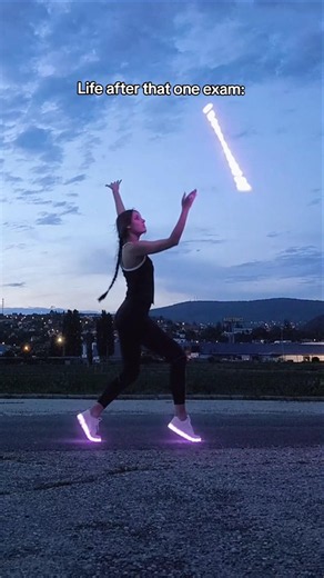 "I got a new life"🎤 #dance #levitationwand #ledlights