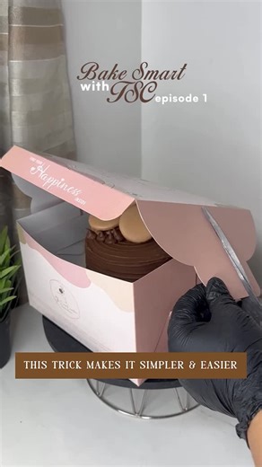 The Sweet Connections | Ulhasnagar Baker | Luxury Wedding Cake on Instagram: "Save this before you pack your next tall cake 🎂 If tall cake packing scares you, this hack is about to change everything. Secure, convenient, and totally home-baker approved✅ This is the Episode 1 of my New series, Bake Smart with TSC , where i’ll share Tips and Tricks for Bakers so that they don’t face problems which i faced when I was a beginner✨ Follow for more such Hacks & Baking Tips🥰 . . . [ tall cakes packagin