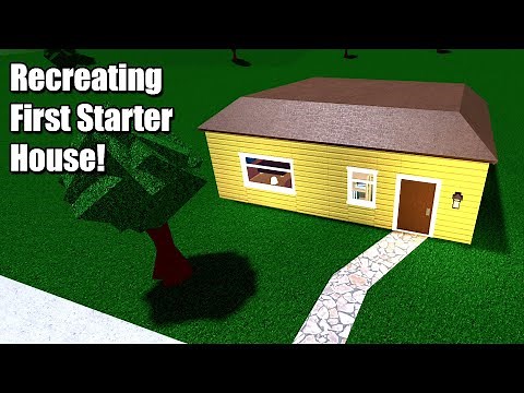 Recreating The FIRST STARTER HOUSE in Bloxburg!! • Roblox