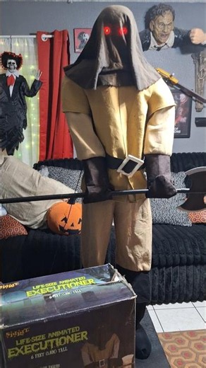 Spirit Halloween 2009 Life-size Animated Executioner Animatronic Prop YouTube #Shorts Demo Video 4K