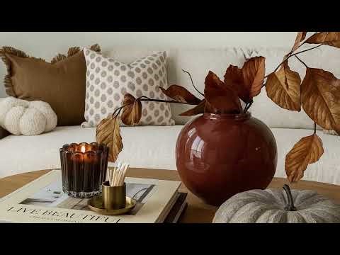 Autumn coziness and style: coffee table decor