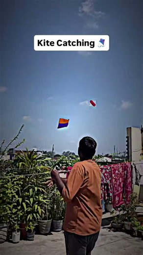 Kite Catching #kite #kitecatching #kiteflying #kitefestival #shorts