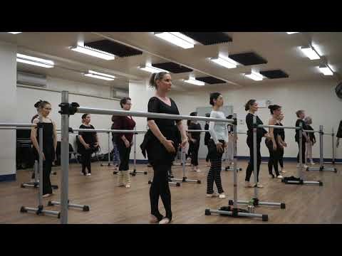 Adult Beginner Ballet Barre: Pirouette Half-turn in Fifth Position