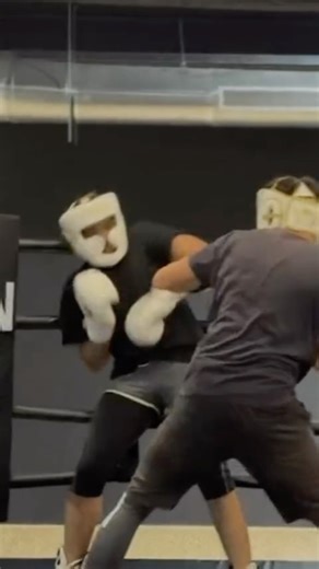 ON Fight School 🇹🇳 | We are the art. On Fight is the factory. 🏳️🏴 . . #boxing #boxingworkout #boxingtraining #tunisia #trainhard #work #fighter #boxer | Instagram