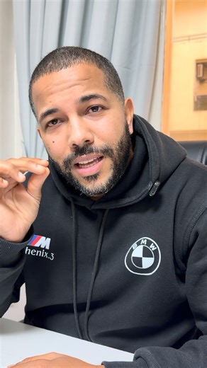 Rabaa Yassine FAKRI. on Instagram: "On parle souvent de gentillesse, mais trop rarement de justesse. L’effet miroir n’est en aucun cas une sorte de vengeance, bien au contraire, c’est un réglage. Traiter l’autre exactement comme il nous traite, ni plus ni moins, permet de rester aligné sans se trahir. Pour ce qui est des personnes négatives, toxiques ou de mauvaise foi, la meilleure protection reste la distance. Leur terrain n’est pas le nôtre. Ils y sont entraînés, pas vous. En tant que thérape