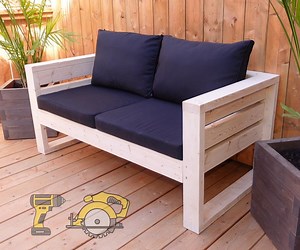 Easy Outdoor Sofa From 2x4s and Two Power Tools!