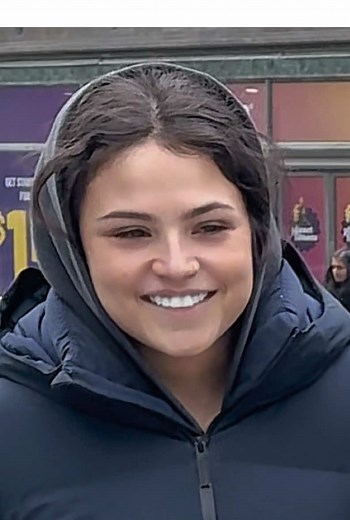 Warrior in Public #selena #styletips #fashion #thor #foryoupage❤️❤️ #cosplayer