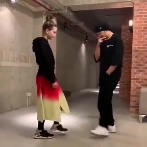 Jay Chou and wife Hannah Quinlivan have a “dance battle” together for 520 | Dramapotatoe - c-drama news and more