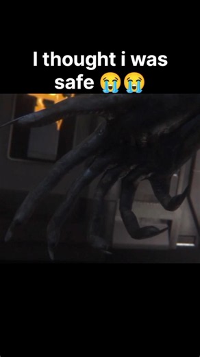 Bro camped me 😭 #alienisolation #gaming