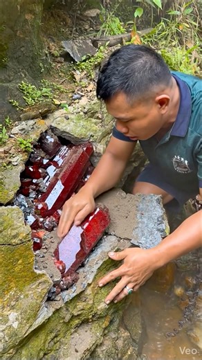 discovery of a pile of red garnet crystals on a mining cliff #jade #crystals #gemstones #diamond