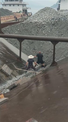 上热门！小陈开船记录真实工作生活 Barge unloading | Satisfying VIdeo | Relaxing video