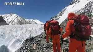 The 2020 #Qomolangma expedition team from China reached its forward camp of 6,500 meters on the world's tallest mountain, Mount Everest, at around 16:00 on Sunday, and all the members attempting to remeasure the world’s tallest mountain were in good condition. | People's Daily, China