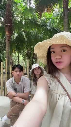 Zoo Outfit Ideas for a Stylish Day at the Zoo