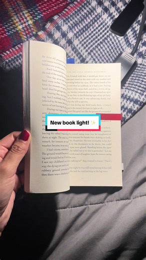 Recently got a new book light and I’m obsessed! I love the different light color options. I picked this light because of the price and the ability for it to stand without being clipped 🙃🔦📖 Here’s my link if you like it too!: https://amzn.to/4bzBXB6 #booklight #booklover #booktok #nightreader #californiabooktok
