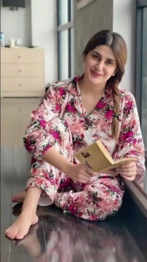 Pakistani Actress Feet | Celebrity Feet Attraction | Silky Beautiful Feet | Shorts