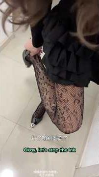 室友开始传女装了，我怎么办？ #兄弟 #搞笑 #男と女 #熱門 #长发男生 #コスプレ