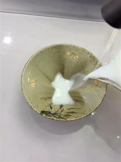 This cup inventor is a genius #teacup #cat #cupcollector